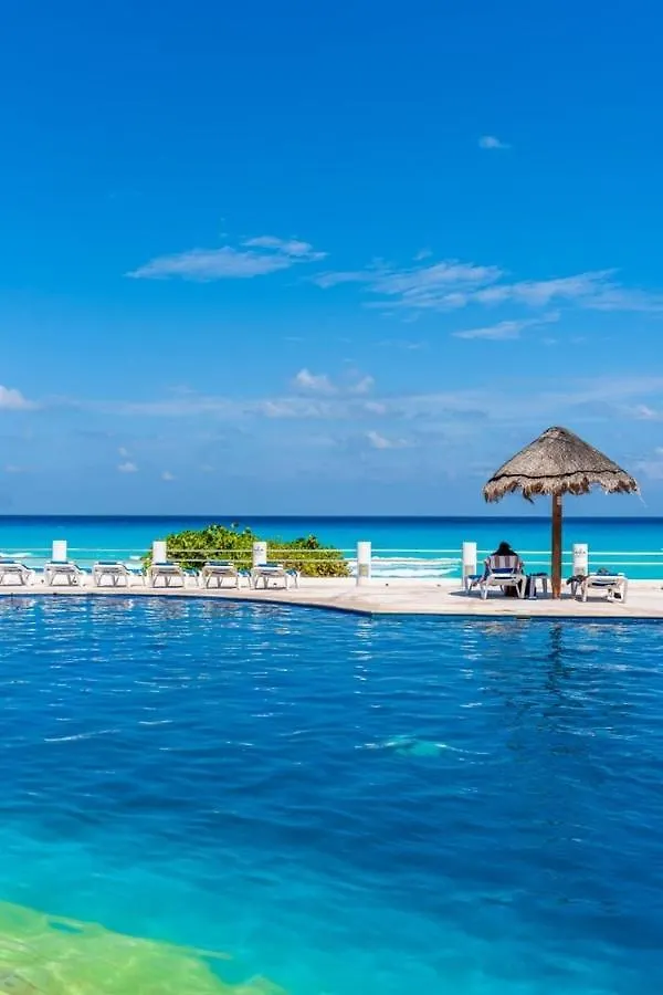 Penthouse, Stunning Views, 2 Bedrooms Cancun Mexico