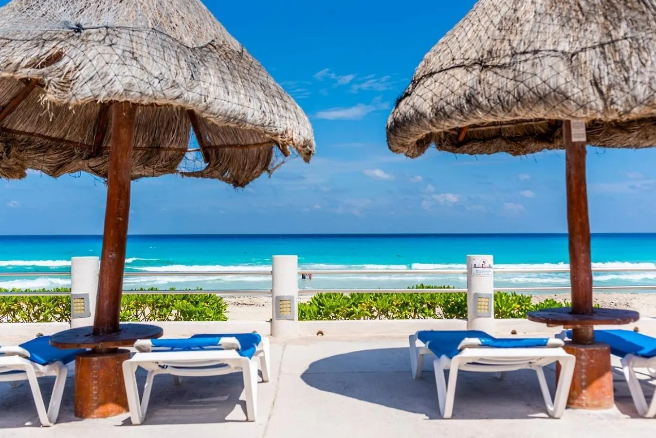 Penthouse, Stunning Views, 2 Bedrooms Cancun Apartment