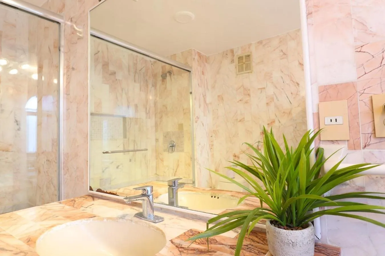 Penthouse, Stunning Views, 2 Bedrooms Κανκούν