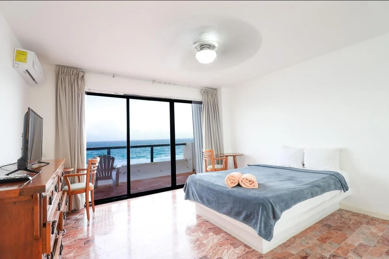 Apartment Penthouse, Stunning Views, 2 Bedrooms Cancun